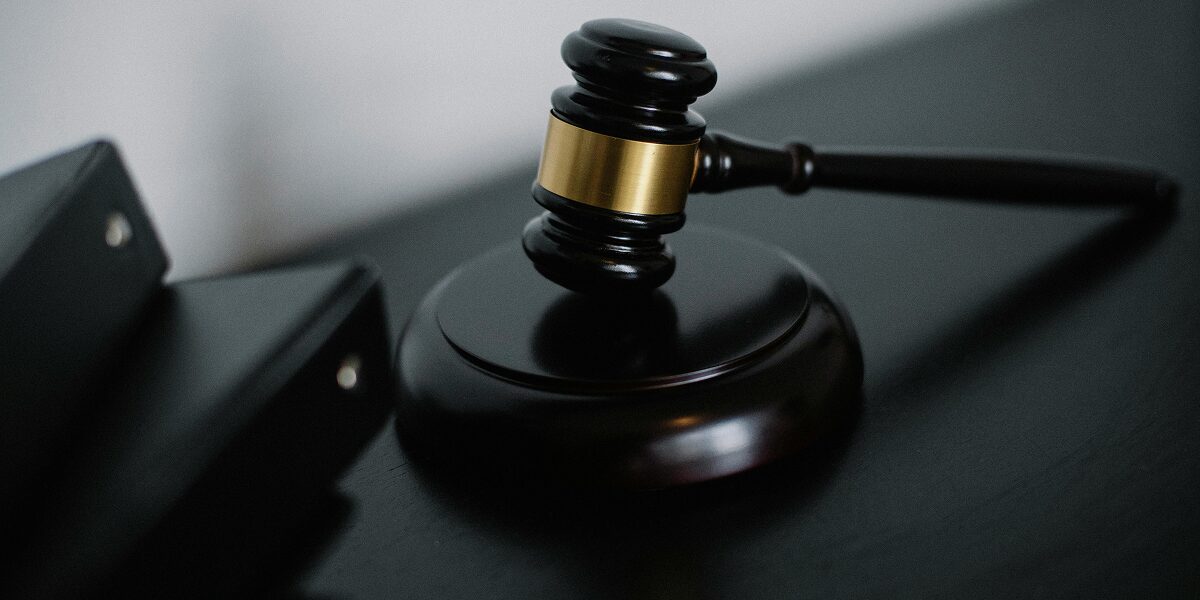 Gavel - tribunal decision